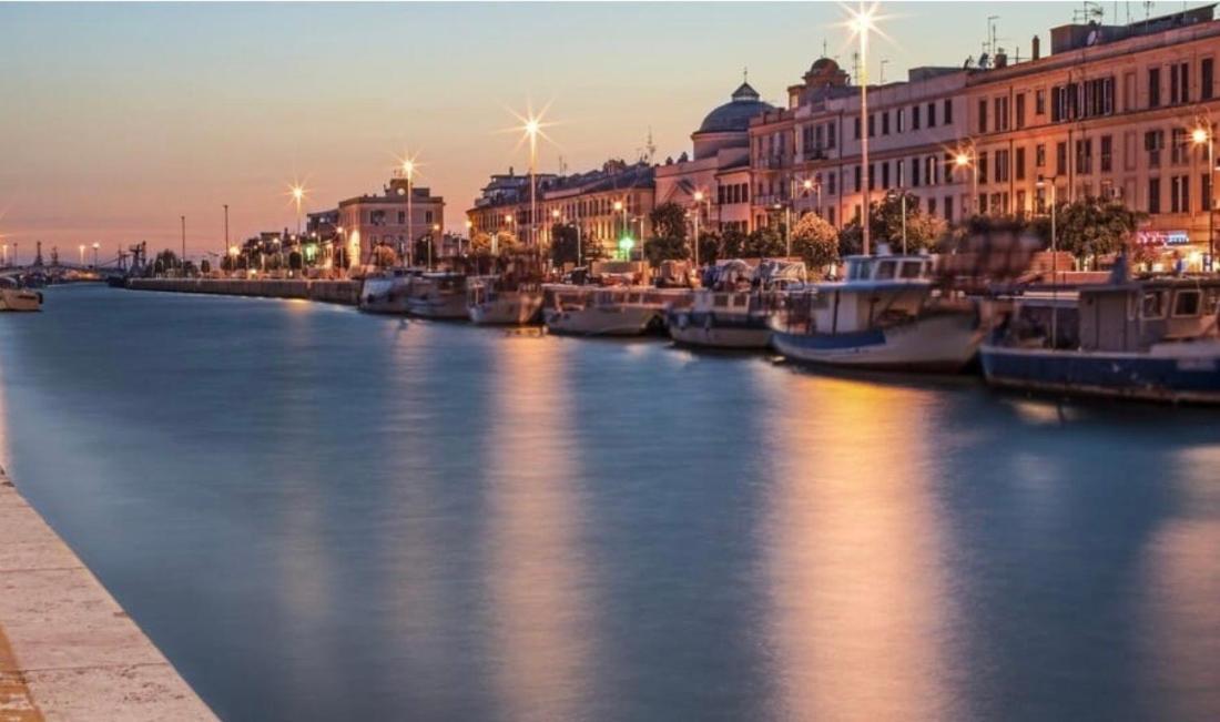 Sea Breeze House Apartment Фиумичино Екстериор снимка