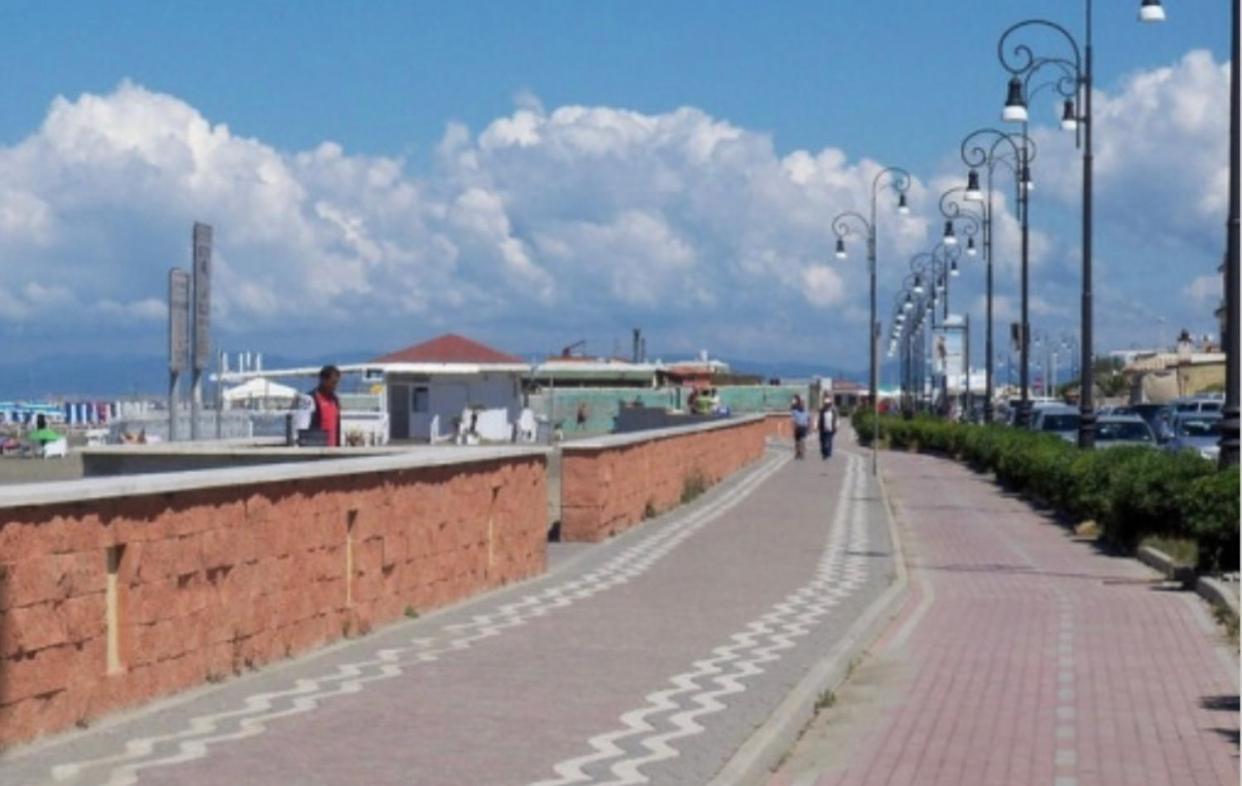 Sea Breeze House Apartment Фиумичино Екстериор снимка