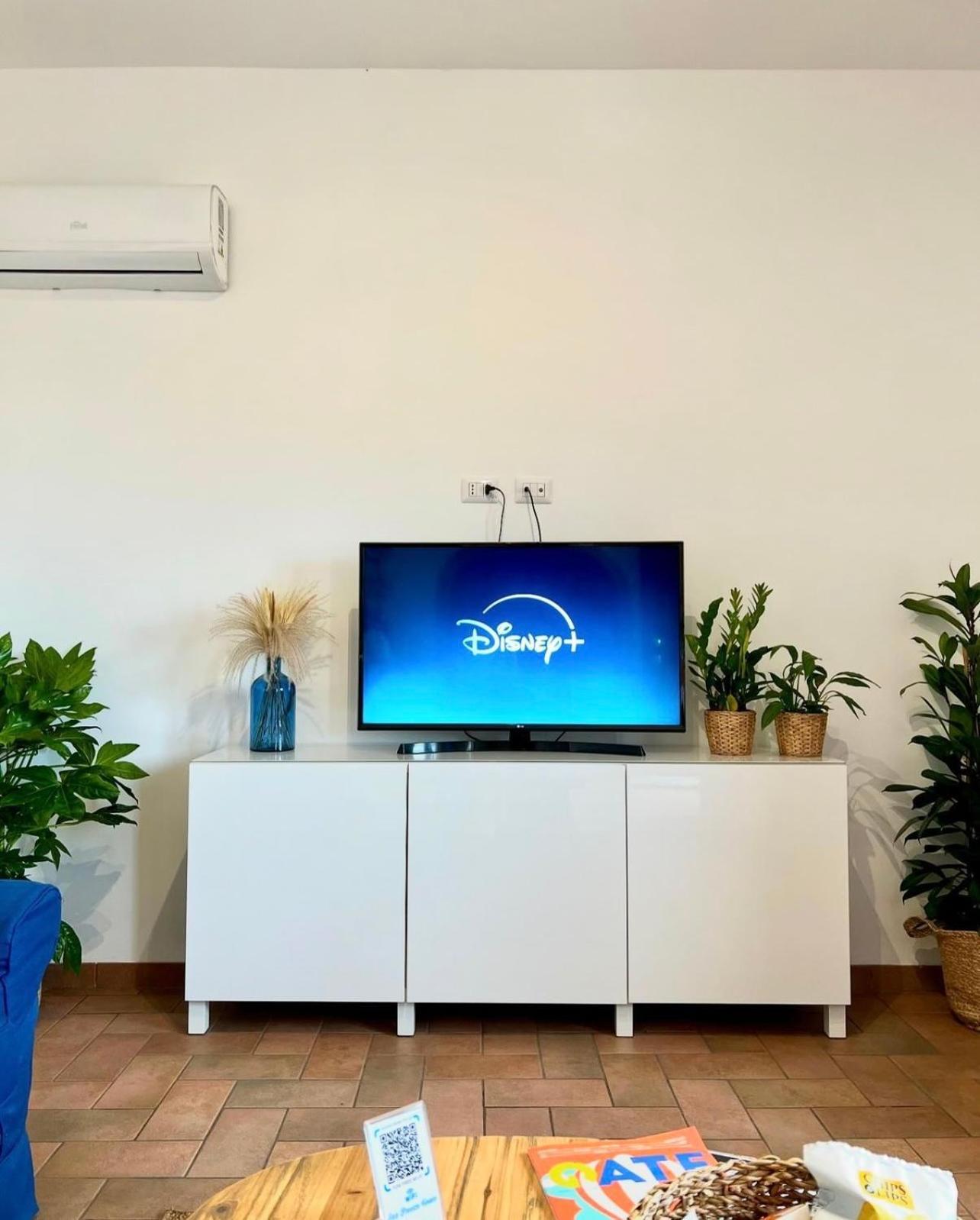 Sea Breeze House Apartment Фиумичино Екстериор снимка